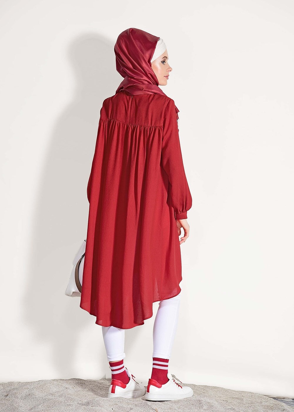 Tesettür giyim KIRMIZI ÖNÜ BÜZGÜLÜ TUNİK 11461