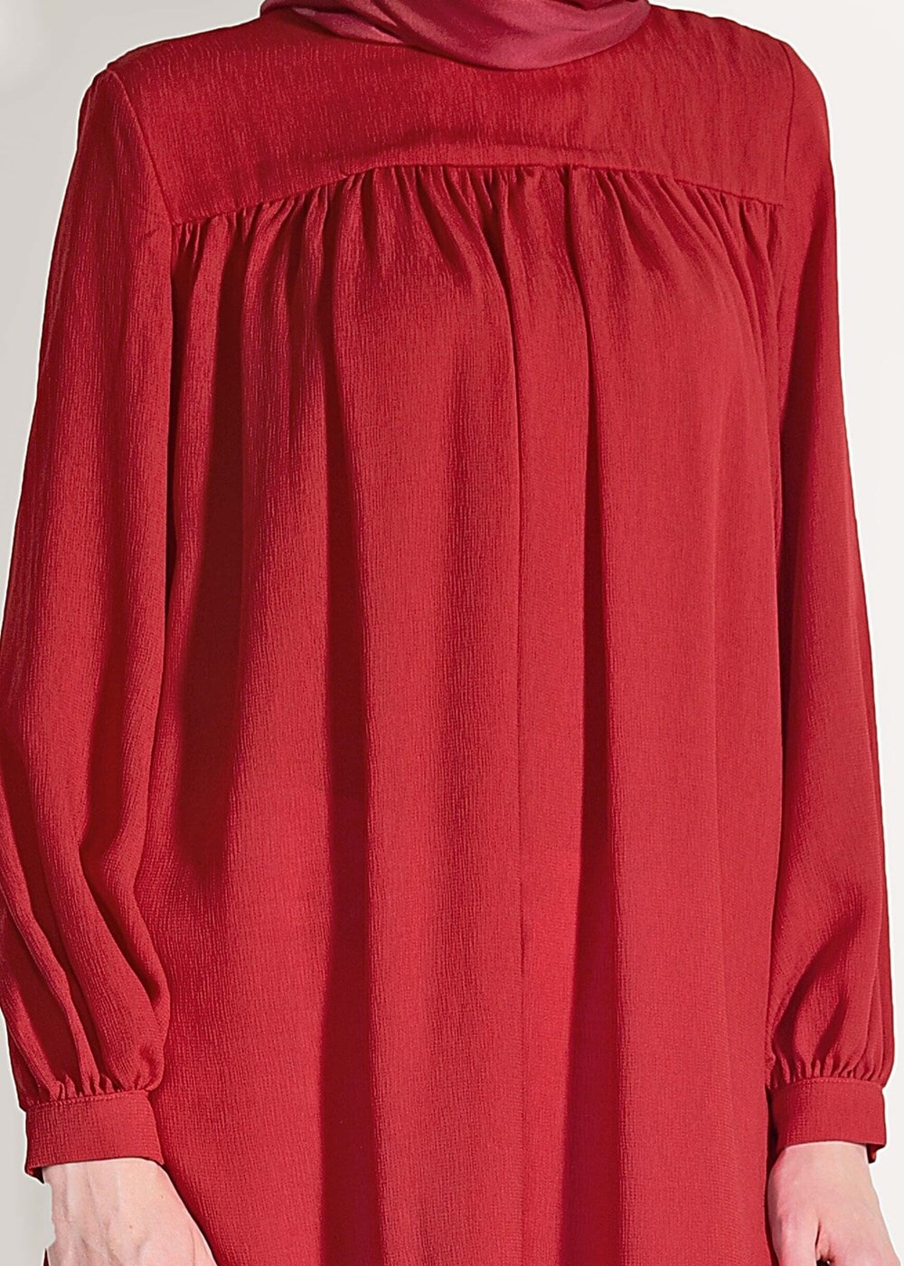 Tesettür giyim KIRMIZI ÖNÜ BÜZGÜLÜ TUNİK 11461
