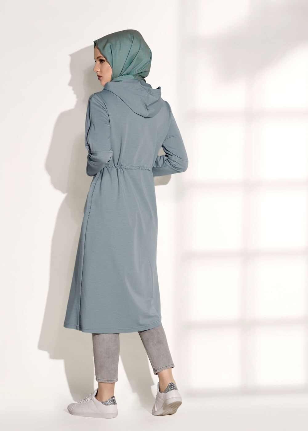 Tesettür giyim YEŞİL FERMUARLI KAPÜŞONLU TUNİK 18605 