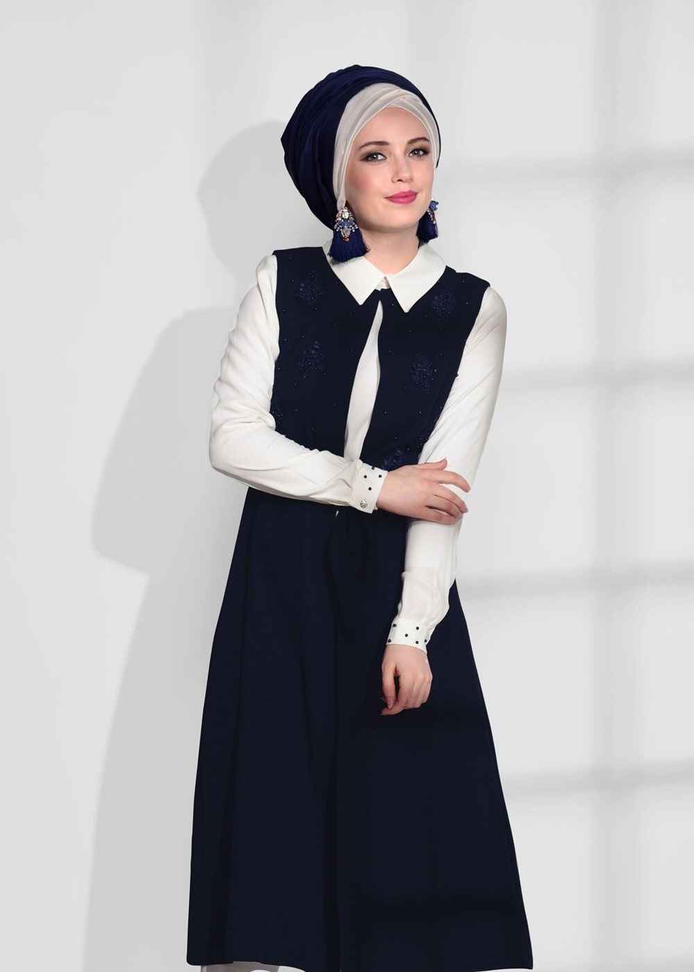 Tesettür giyim LACİVERT T 20181 Elegance- Güpür Detaylı 2&prime;li Tunik