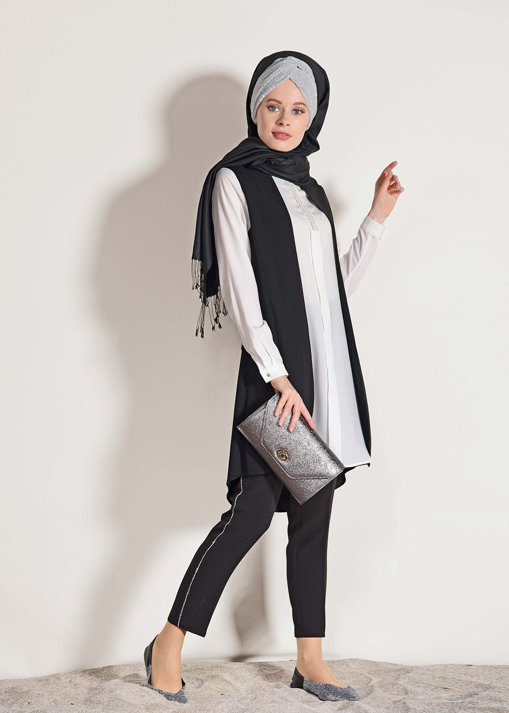 Tesettür giyim SİYAH T 26781 Elegance- Boncuk İşlemeli 2&prime;li Tunik