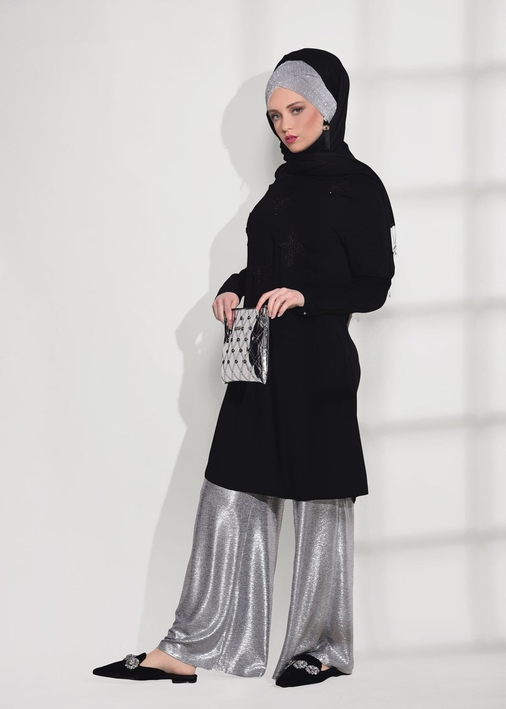 Tesettür giyim SİYAH T 30781 Elegance- İşleme Detaylı Tunik
