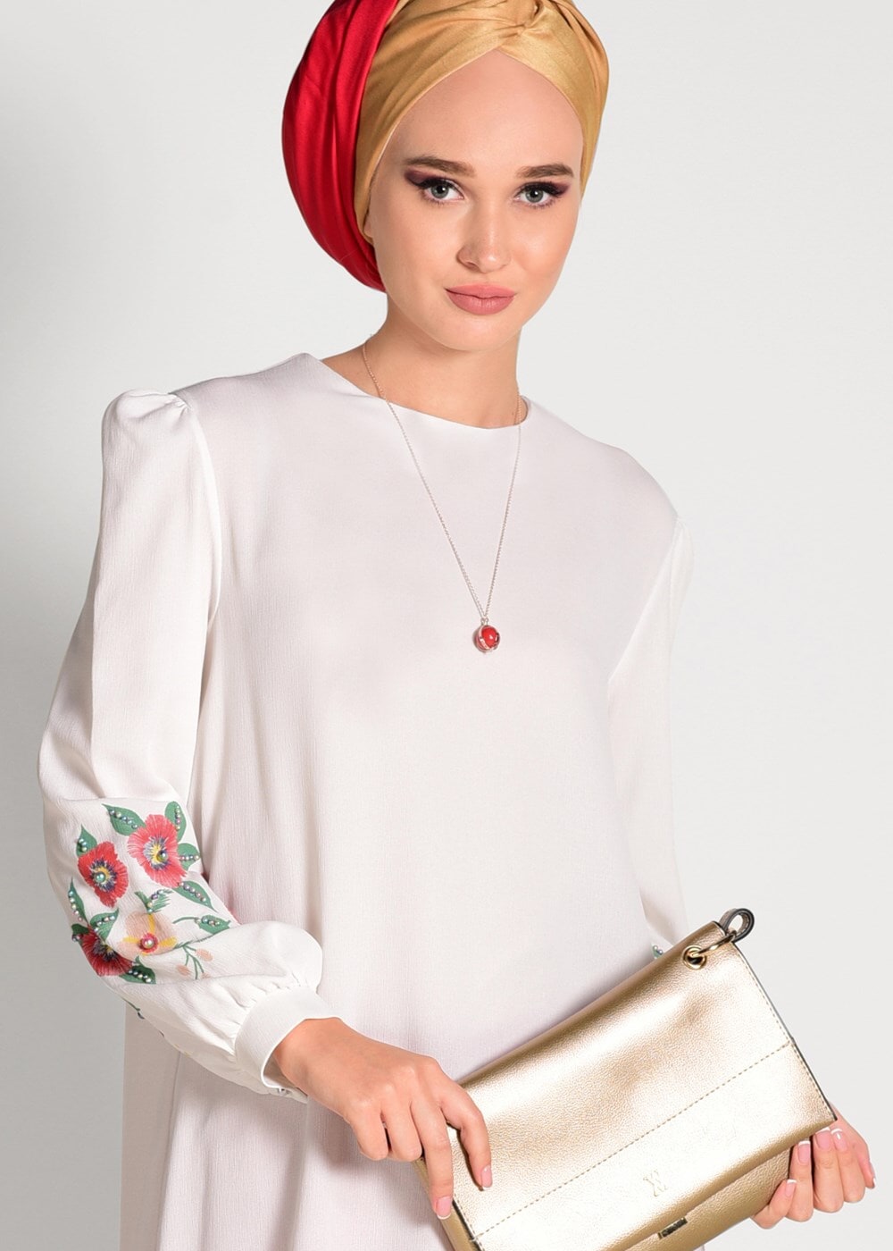 Tesettür giyim EKRU İŞLEME DETAYLI ASİMETRİK KESİM TUNİK 35071