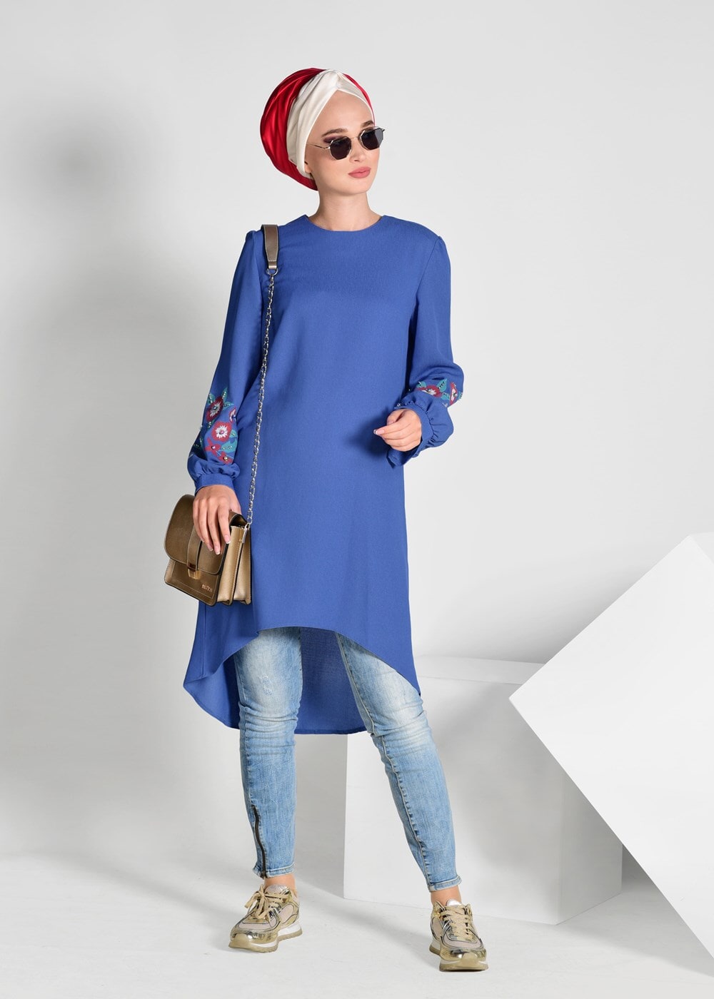 Tesettür giyim LACİVERT İŞLEME DETAYLI ASİMETRİK KESİM TUNİK 35071