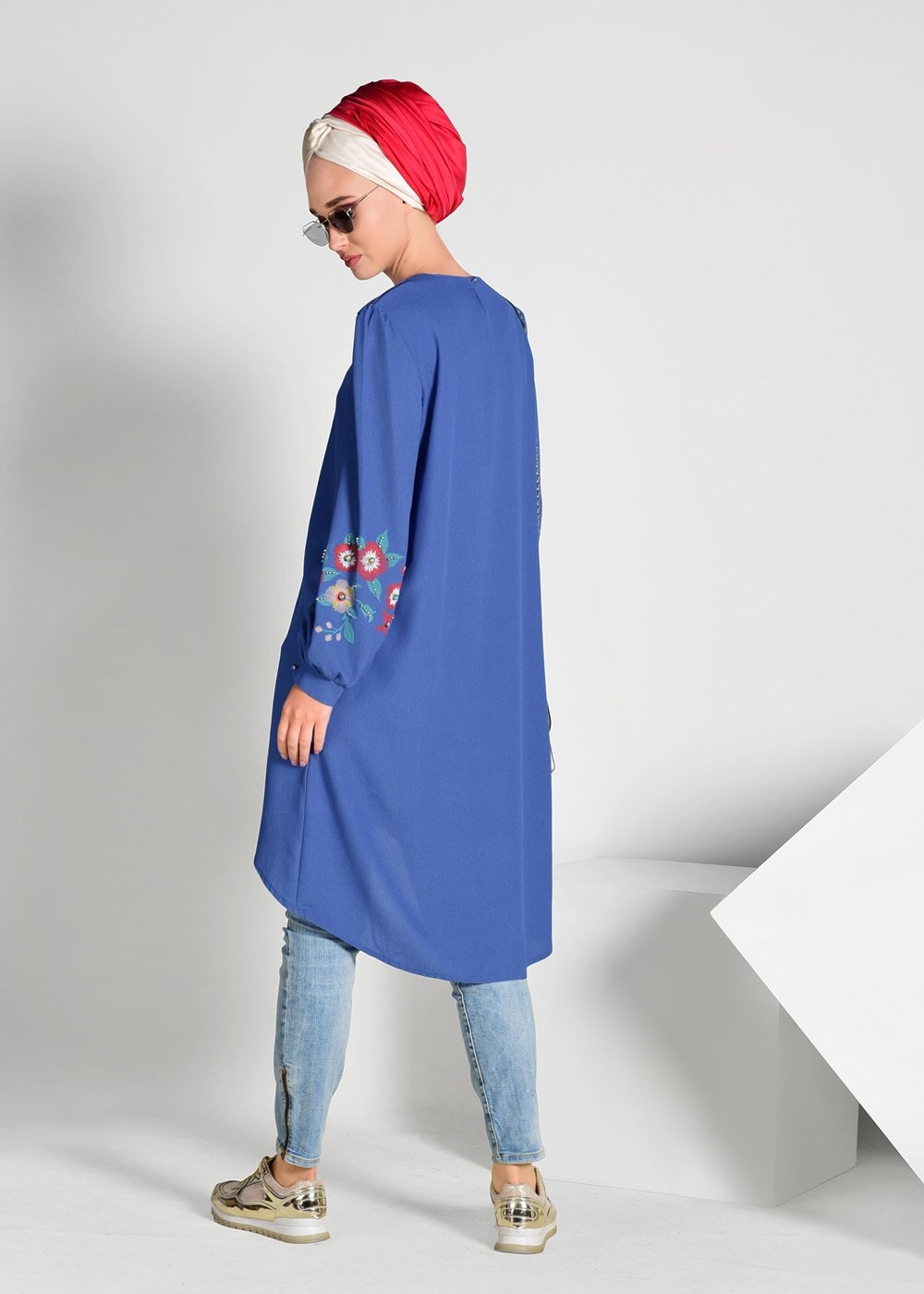 Tesettür giyim LACİVERT İŞLEME DETAYLI ASİMETRİK KESİM TUNİK 35071