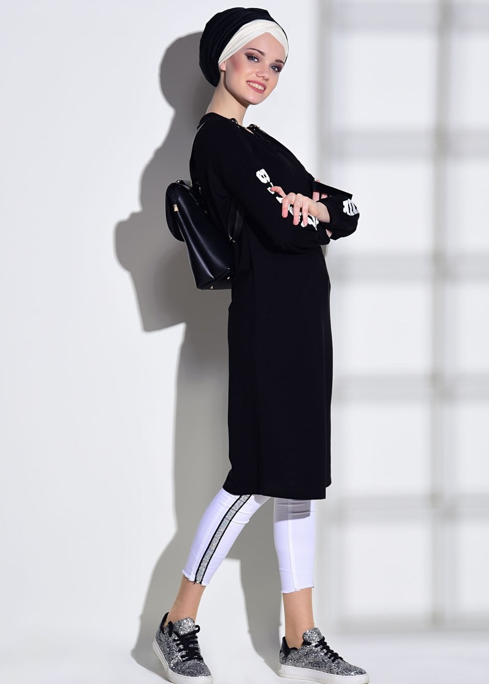 Tesettür giyim SİYAH T 42861 İkoll-Arma Detaylı Uzun Tunik