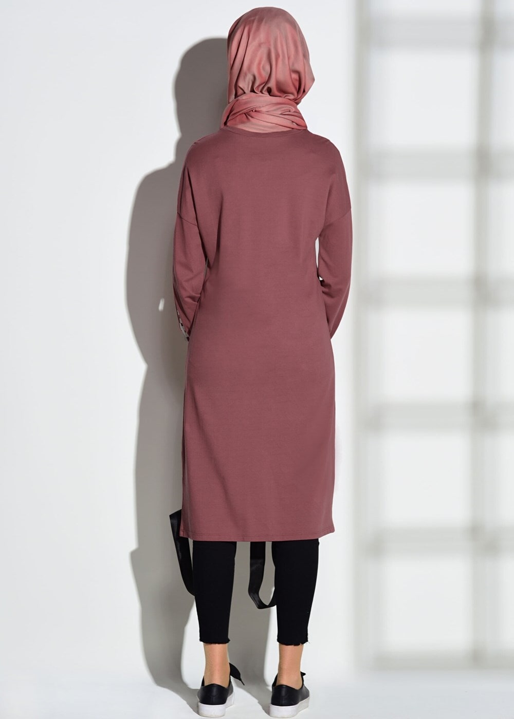 Tesettür giyim PEMBE T 42861 İkoll-Arma Detaylı Uzun Tunik