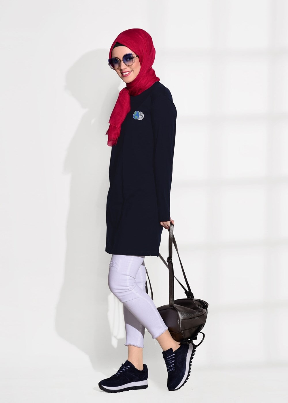 Tesettür giyim LACİVERT BASKI DETAYLI PENYE TUNİK 43515 