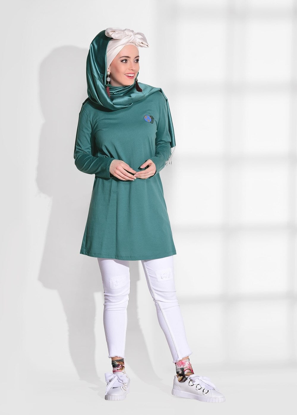 Tesettür giyim YEŞİL BASKI DETAYLI PENYE TUNİK 43515 