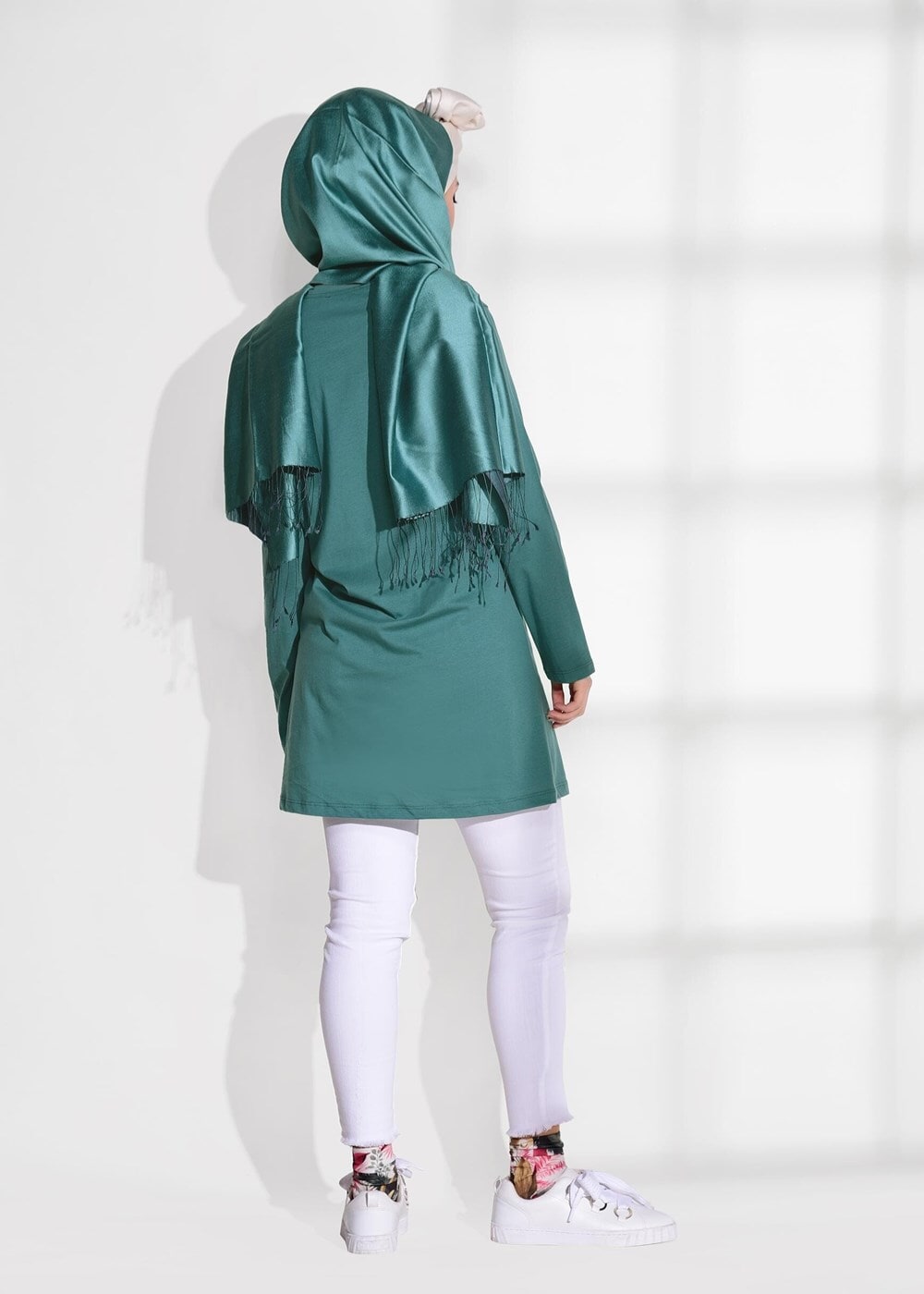 Tesettür giyim YEŞİL BASKI DETAYLI PENYE TUNİK 43515 