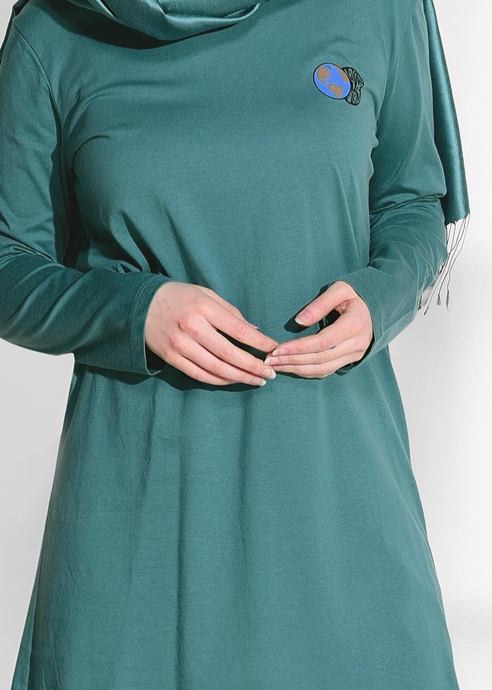 Tesettür giyim YEŞİL BASKI DETAYLI PENYE TUNİK 43515 