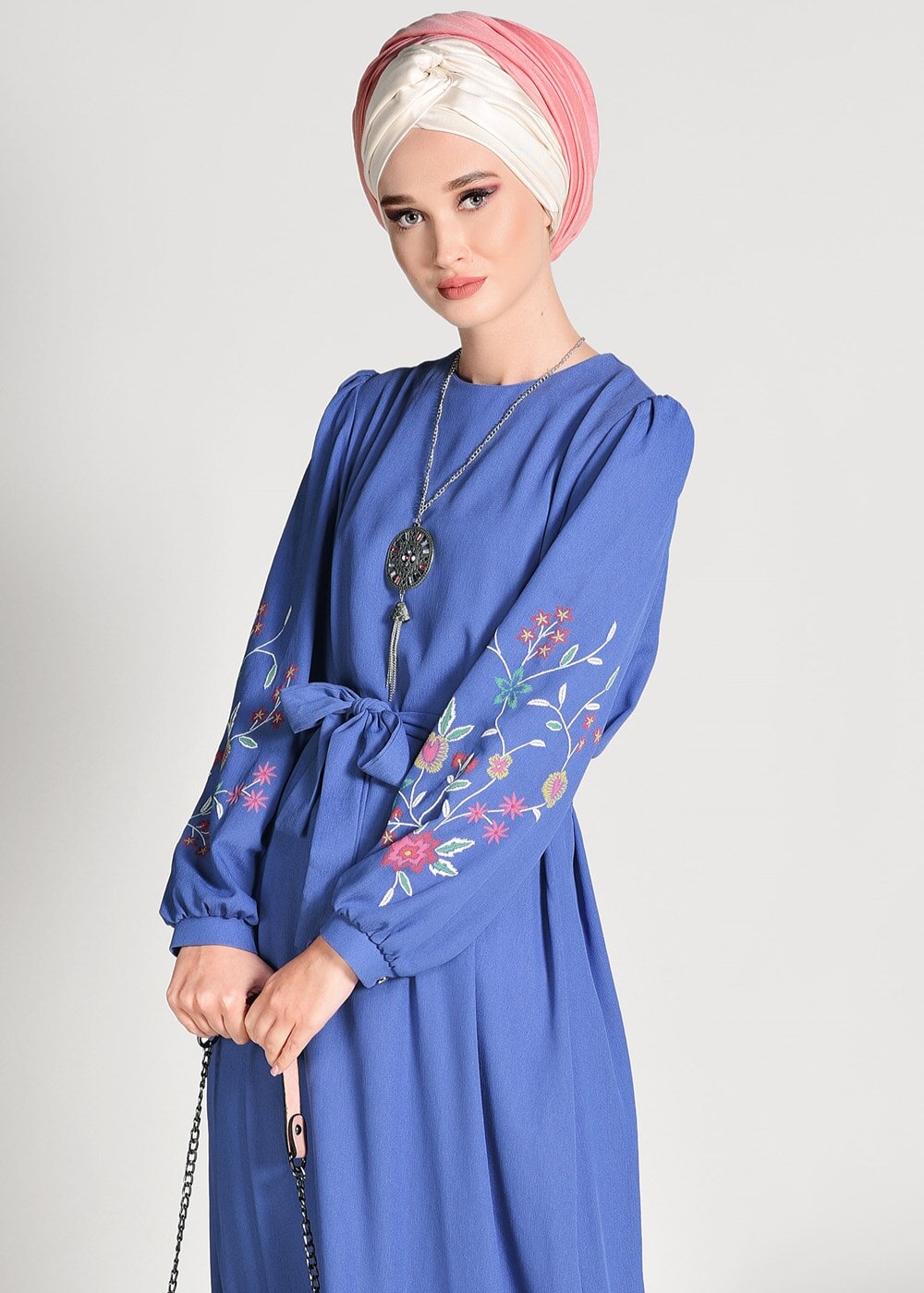Tesettür giyim LACİVERT NAKIŞ DETAYLI BELİ KUŞAKLI TUNİK 45071 