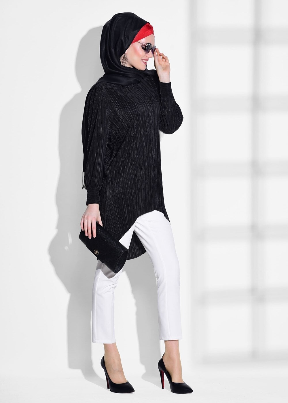 Tesettür giyim SİYAH T 52961 İkoll- Piliseli Tunik