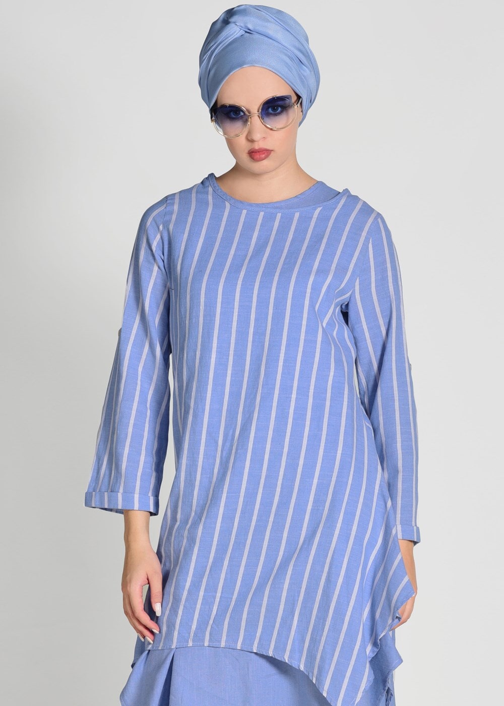 Tesettür giyim MAVİ ASİMETRİK KESİM ÇİZGİLİ 2&prime;Lİ TUNİK 56108 