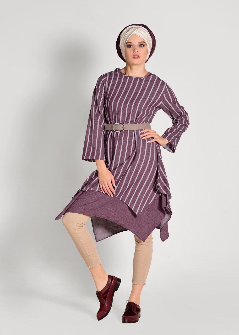 Tesettür giyim BORDO ASİMETRİK KESİM ÇİZGİLİ 2&prime;Lİ TUNİK 56108 