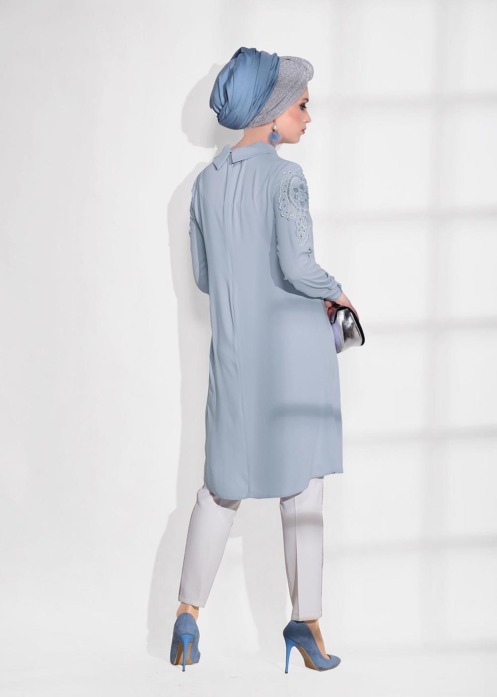 Tesettür giyim MAVİ T 61781 Elegance- Kol Kısmı Güpür Detaylı Tunik