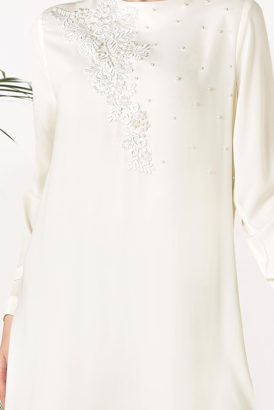 Tesettür giyim KREM İNCİ DETAYLI TUNİK 62781