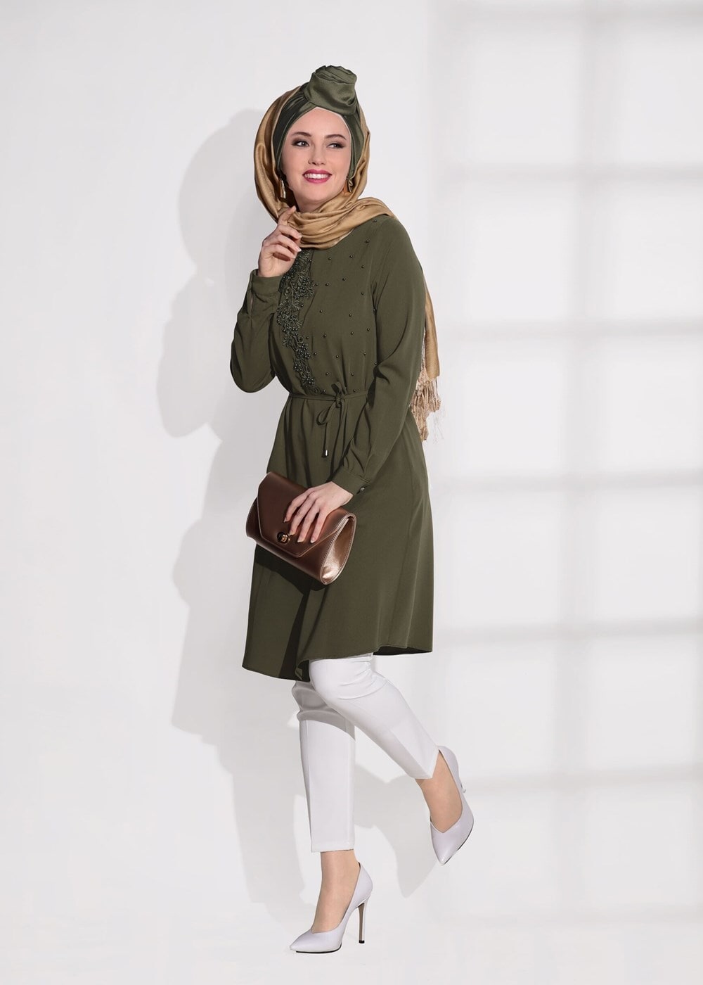 Tesettür giyim HAKİ İNCİ DETAYLI TUNİK 62781