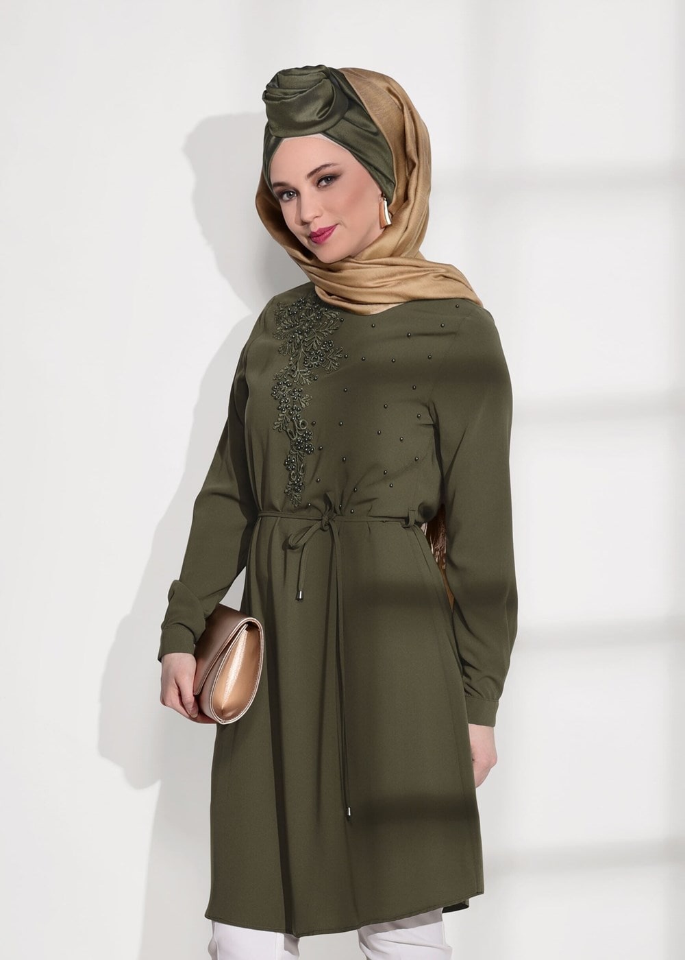 Tesettür giyim HAKİ İNCİ DETAYLI TUNİK 62781