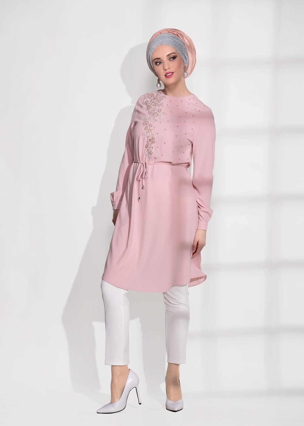 Tesettür giyim PUDRA İNCİ DETAYLI TUNİK 62781