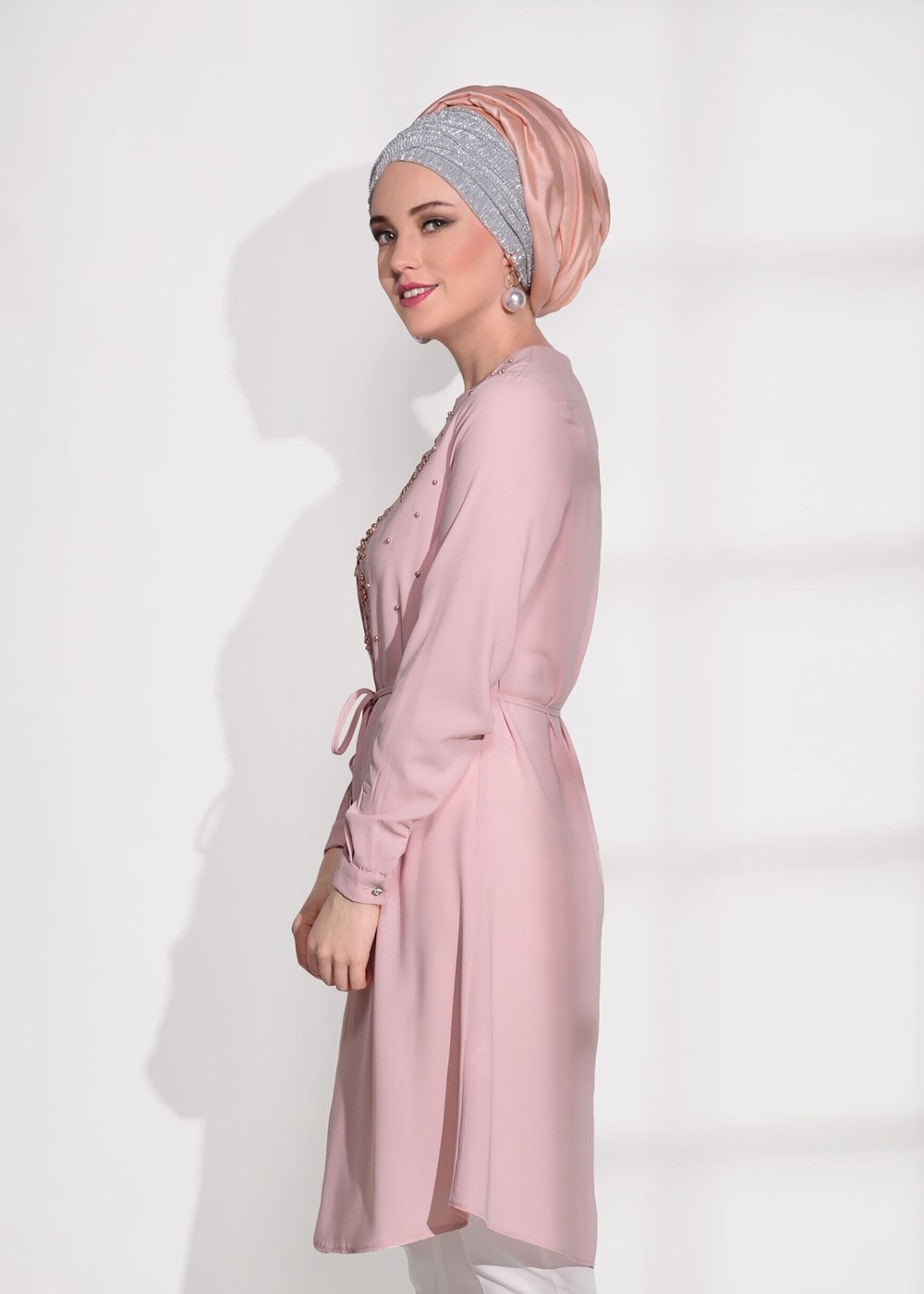 Tesettür giyim PUDRA İNCİ DETAYLI TUNİK 62781