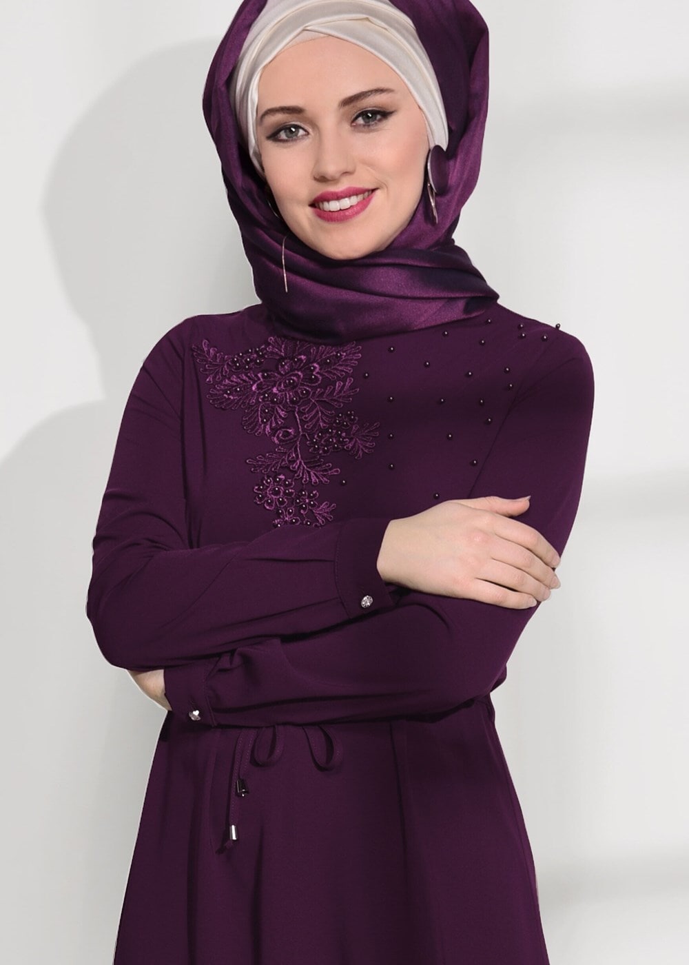 Tesettür giyim MOR İNCİ DETAYLI TUNİK 62781