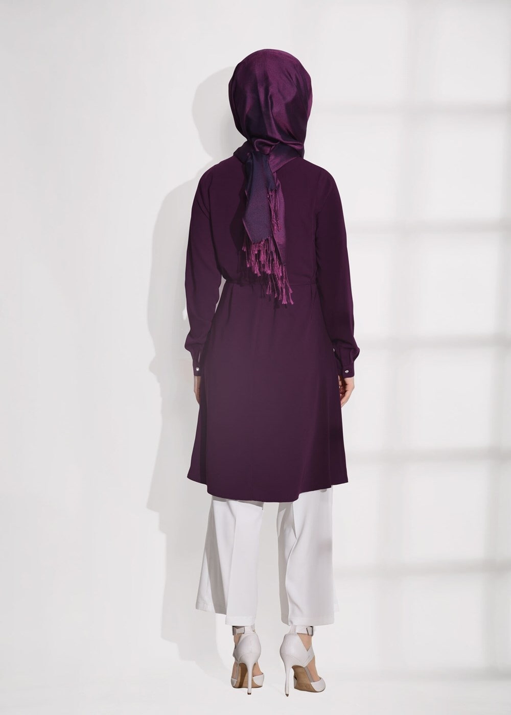 Tesettür giyim MOR İNCİ DETAYLI TUNİK 62781
