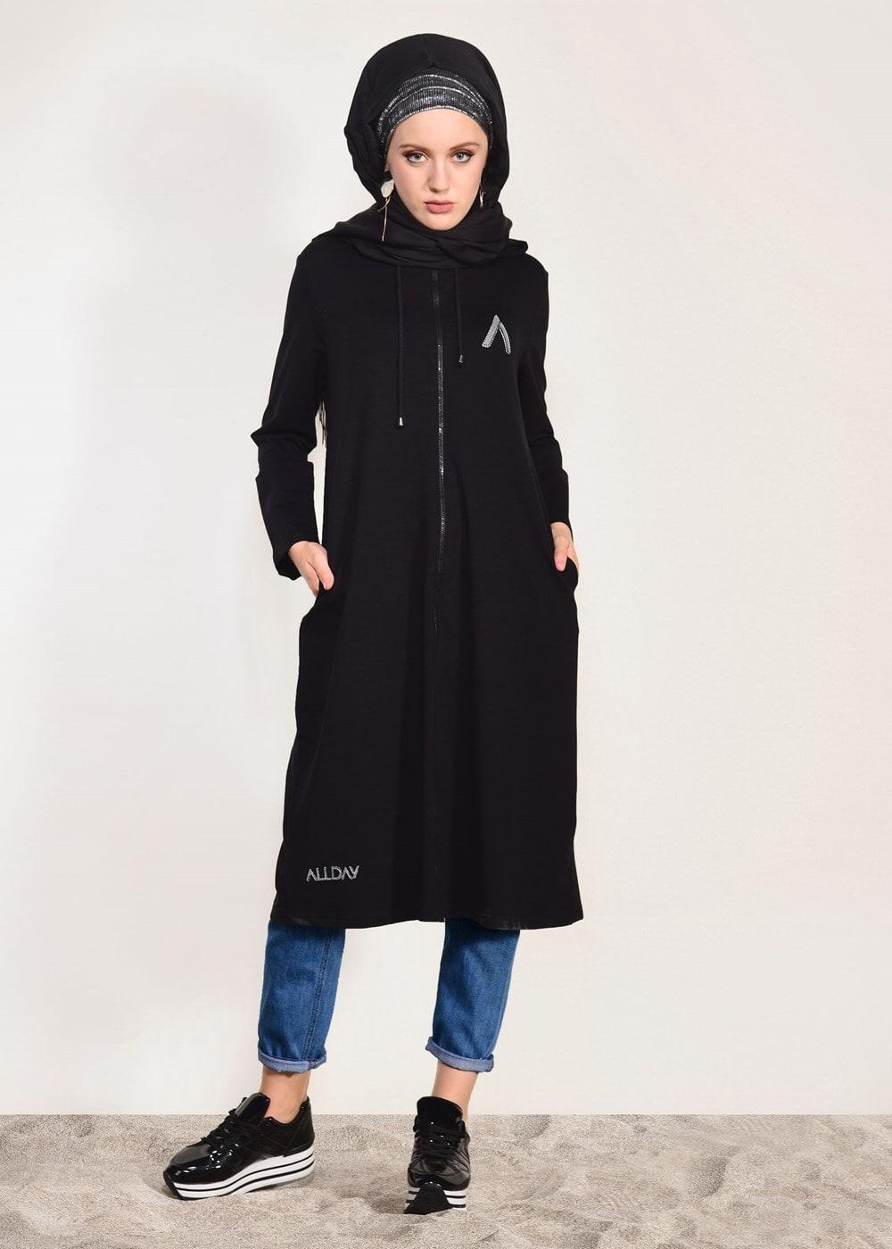 Tesettür giyim SİYAH KAPÜŞONLU FERMUARLI PENYE CEKET 64505