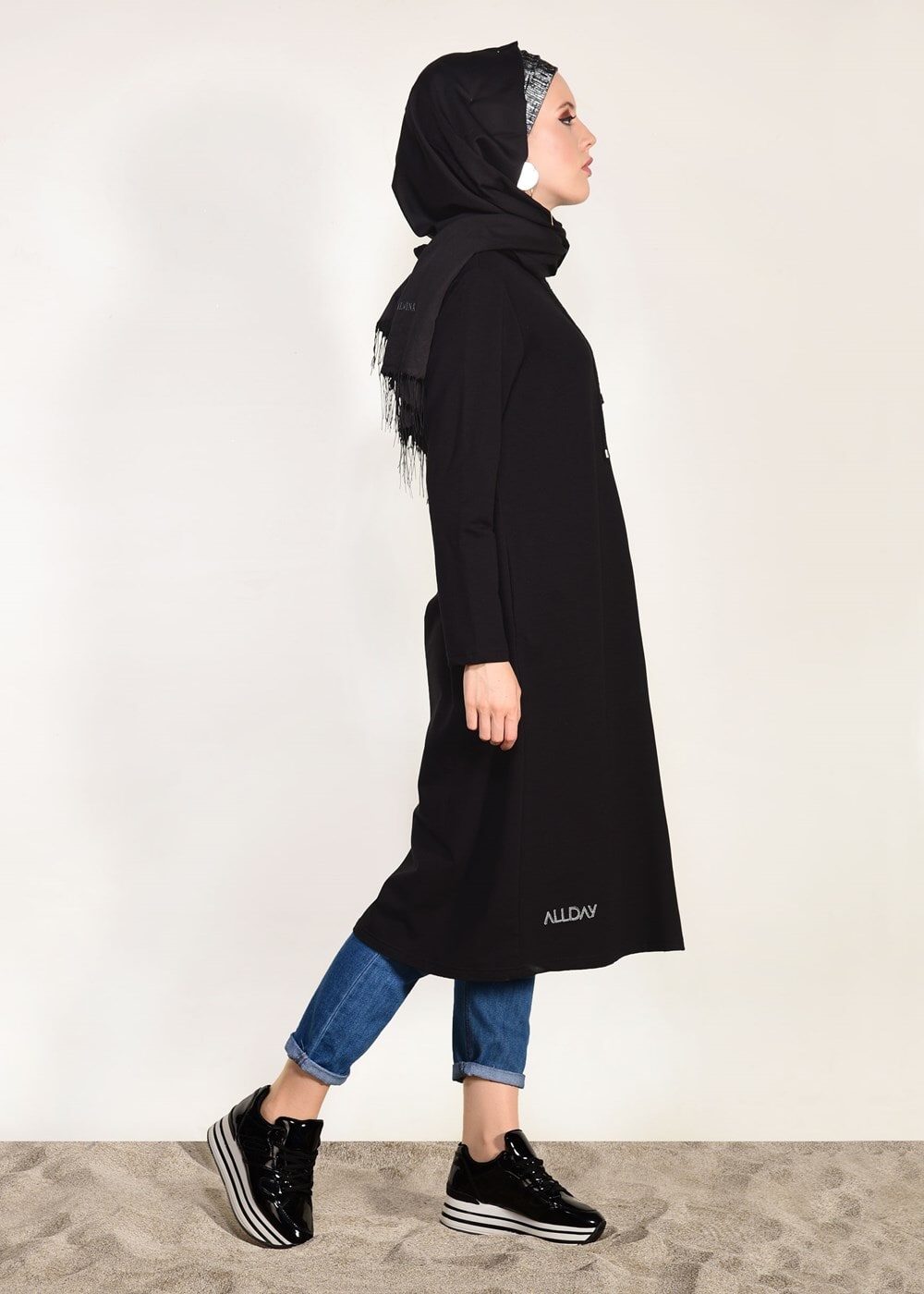 Tesettür giyim SİYAH KAPÜŞONLU FERMUARLI PENYE CEKET 64505