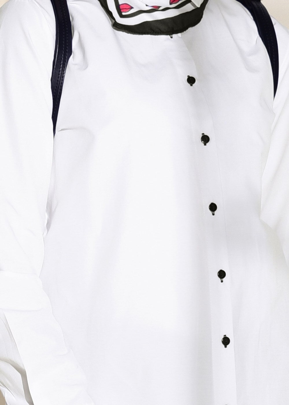 Tesettür giyim BEYAZ ETEK UCU YAZI ŞERİT DETAYLI TUNİK 72021 