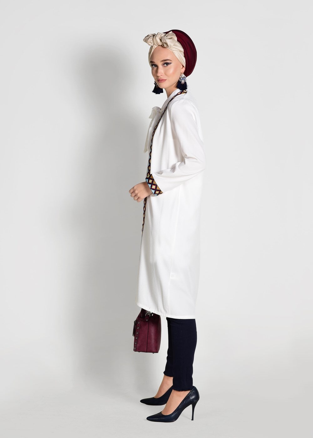 Tesettür giyim EKRU ŞERİT DETAYLI DESENLİ 2&prime;Lİ TUNİK 73471