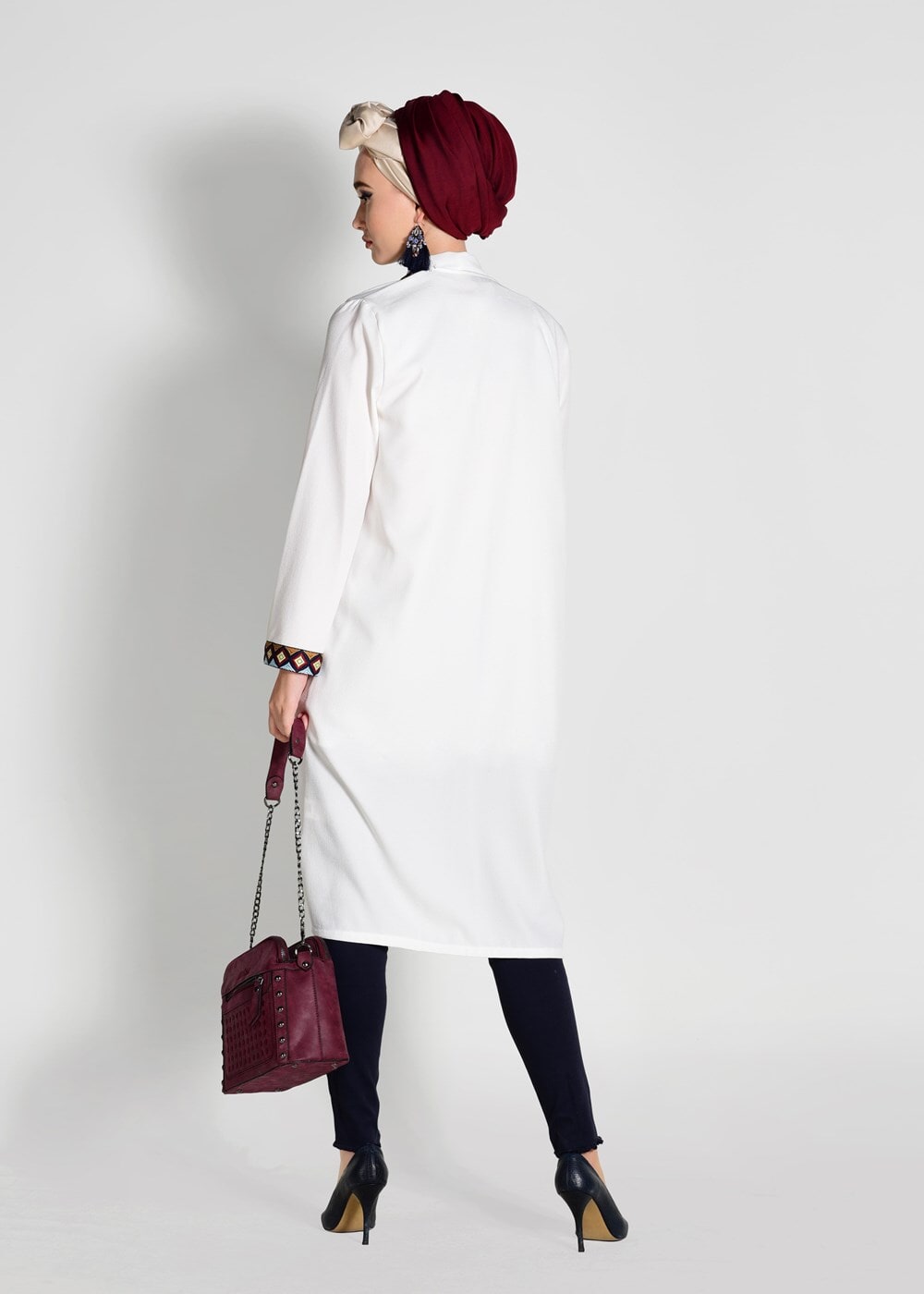 Tesettür giyim EKRU ŞERİT DETAYLI DESENLİ 2&prime;Lİ TUNİK 73471