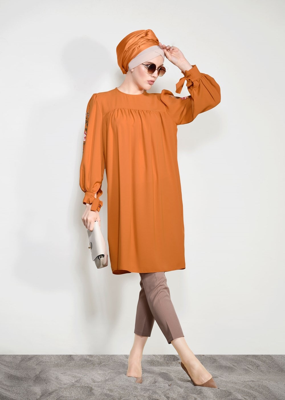 Tesettür giyim TURUNCU MANŞETLERİ BAĞCIKLI TUNİK 84461 