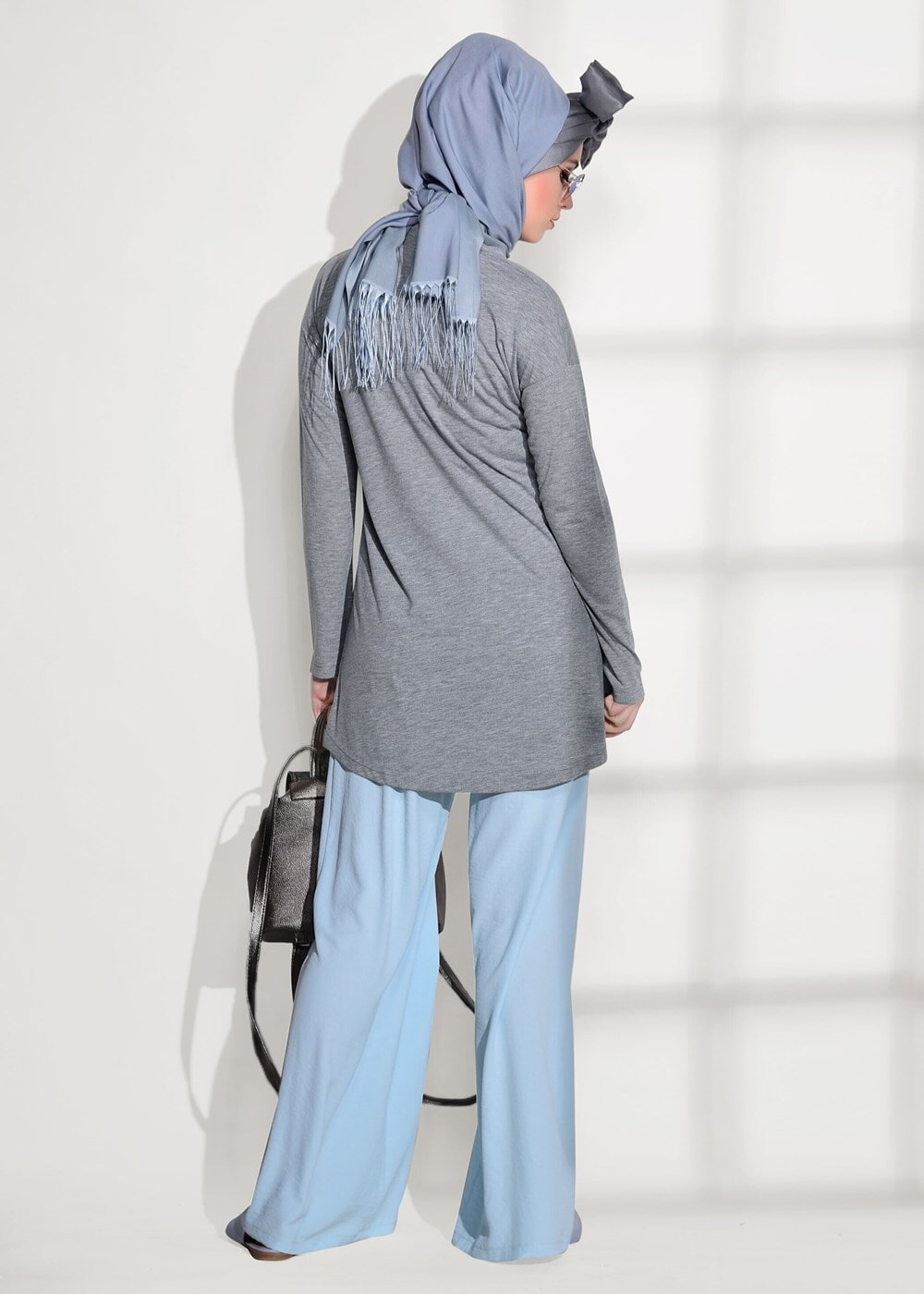 Tesettür giyim GRİ BASKI DETAYLI PENYE TUNİK 87415 