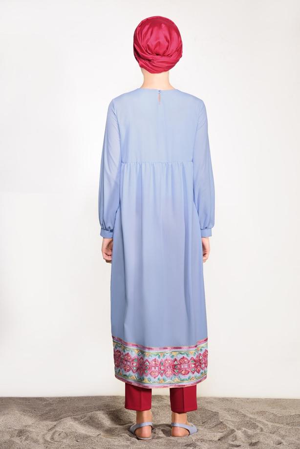 Tesettür giyim  T 95171 İkoll- Nakış Detaylı Uzun Tunik - TRENDTESETTÜR