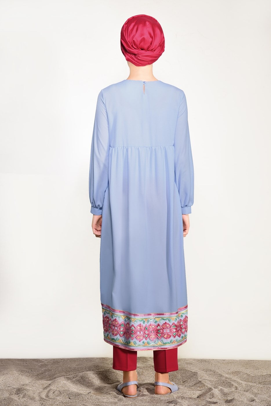 Tesettür giyim MAVİ T 95171 İkoll- Nakış Detaylı Uzun Tunik