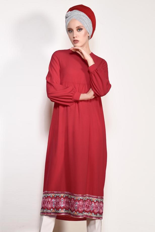 Tesettür giyim  T 95171 İkoll- Nakış Detaylı Uzun Tunik - TRENDTESETTÜR