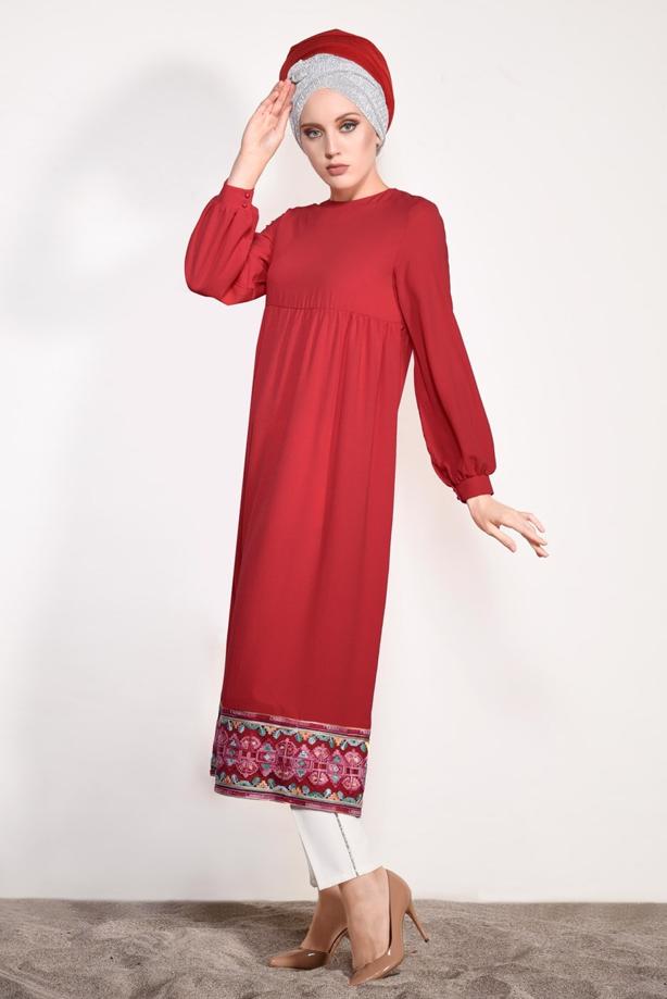 Tesettür giyim  T 95171 İkoll- Nakış Detaylı Uzun Tunik - TRENDTESETTÜR