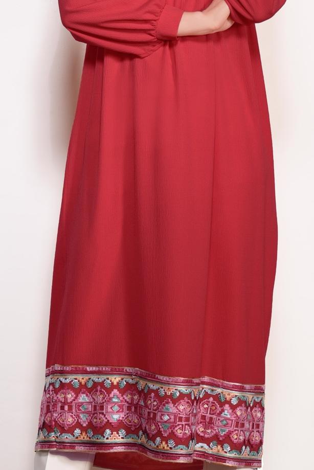 Tesettür giyim  T 95171 İkoll- Nakış Detaylı Uzun Tunik - TRENDTESETTÜR