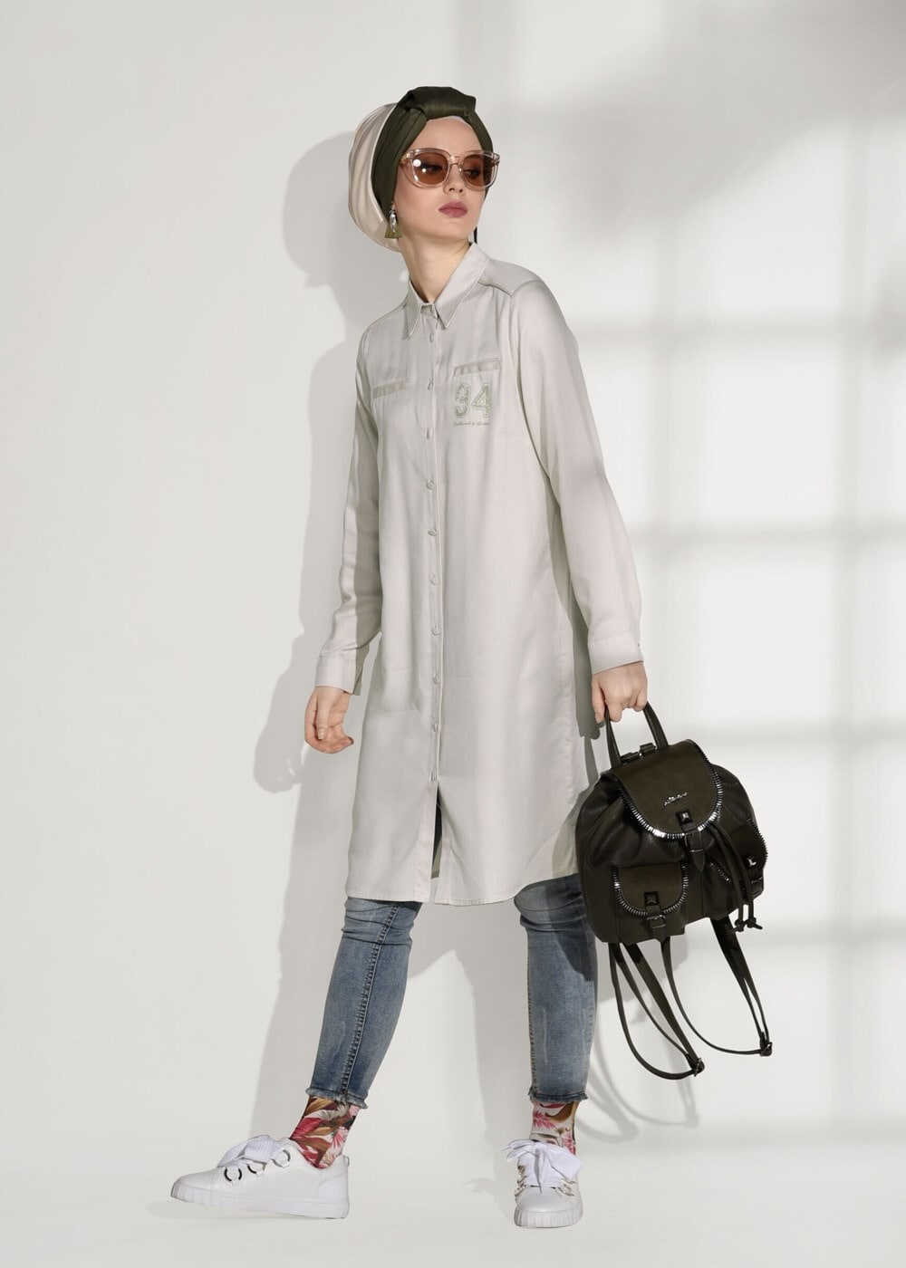 Tesettür giyim BEJ DÜĞMELİ DERİ BİYELİ TUNİK 98315 