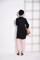 Tesettür giyim SİYAH T 0054 Loreen- Pilise Detaylı Tunik