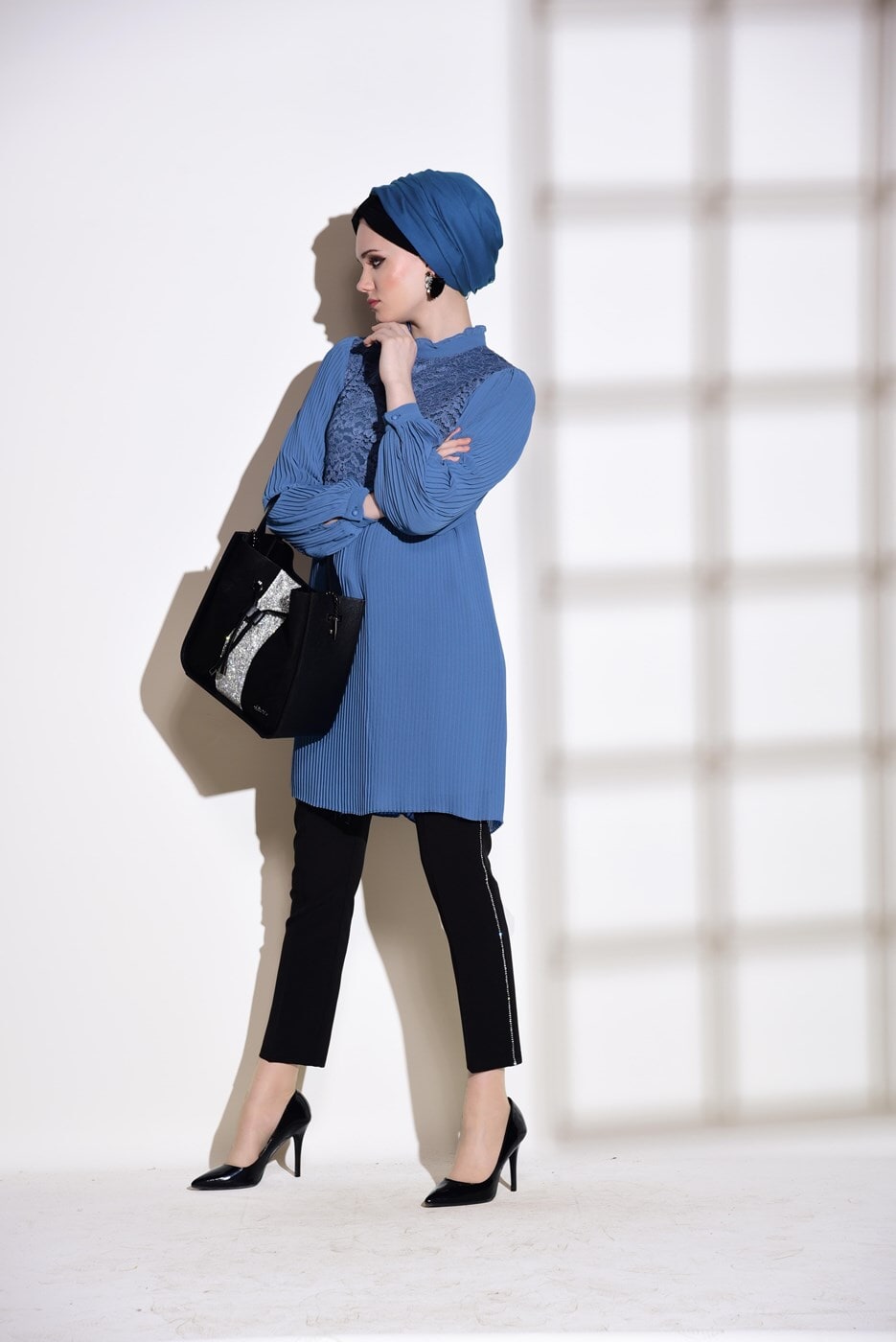 Tesettür giyim LACİVERT T 0054 Loreen- Pilise Detaylı Tunik