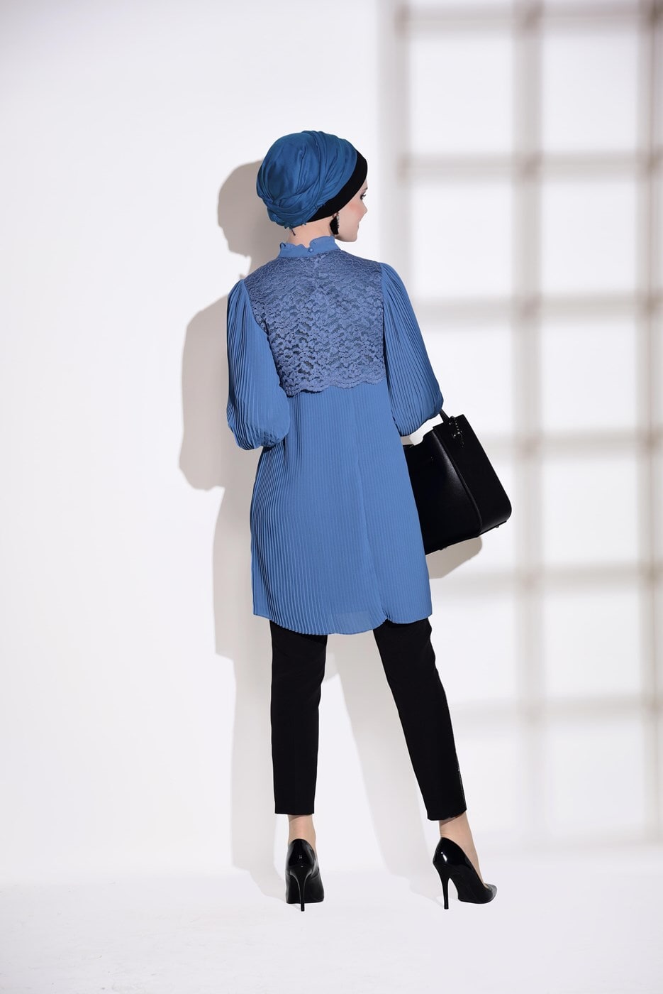 Tesettür giyim LACİVERT T 0054 Loreen- Pilise Detaylı Tunik