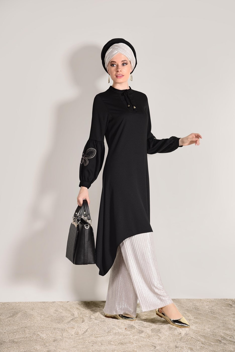 Vêtements hijab NOIR TUNIQUE DETAIL BRODERIE T 681