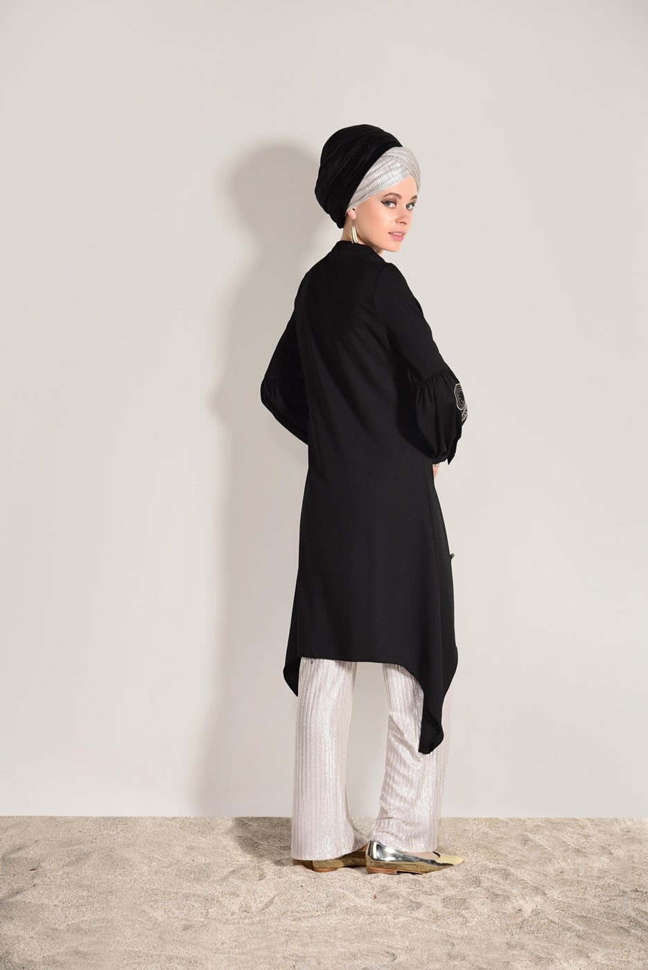 Vêtements hijab NOIR TUNIQUE DETAIL BRODERIE T 681