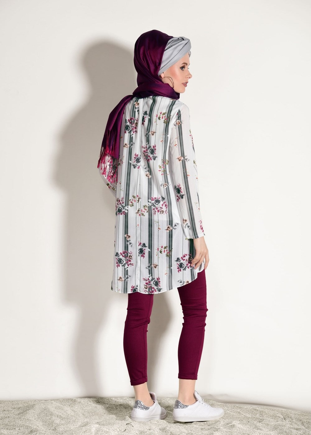 Tesettür giyim SİYAH T 2160 M Fashion-Çiçek Desenli Tunik