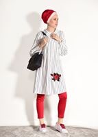 Tesettür giyim BEYAZ T 2636 Dkn-Çizgi Desenli Tunik