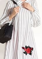 Tesettür giyim BEYAZ T 2636 Dkn-Çizgi Desenli Tunik