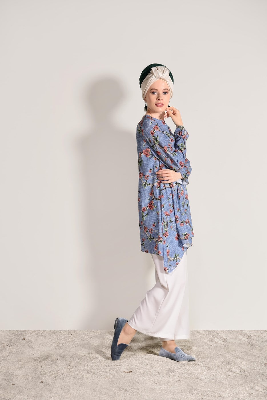 Vêtements hijab BLEU MARINE TUNIQUE COUPE ASYMETRIQUE A MOTIFS FLORAL 3035