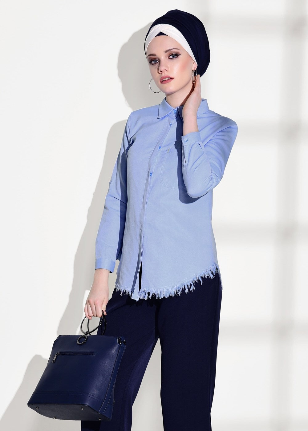 Tesettür giyim MAVİ PÜSKÜL DETAYLI BLUZ 3338